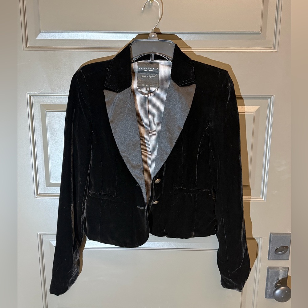 Elegant Black Velvet Women's Blazer